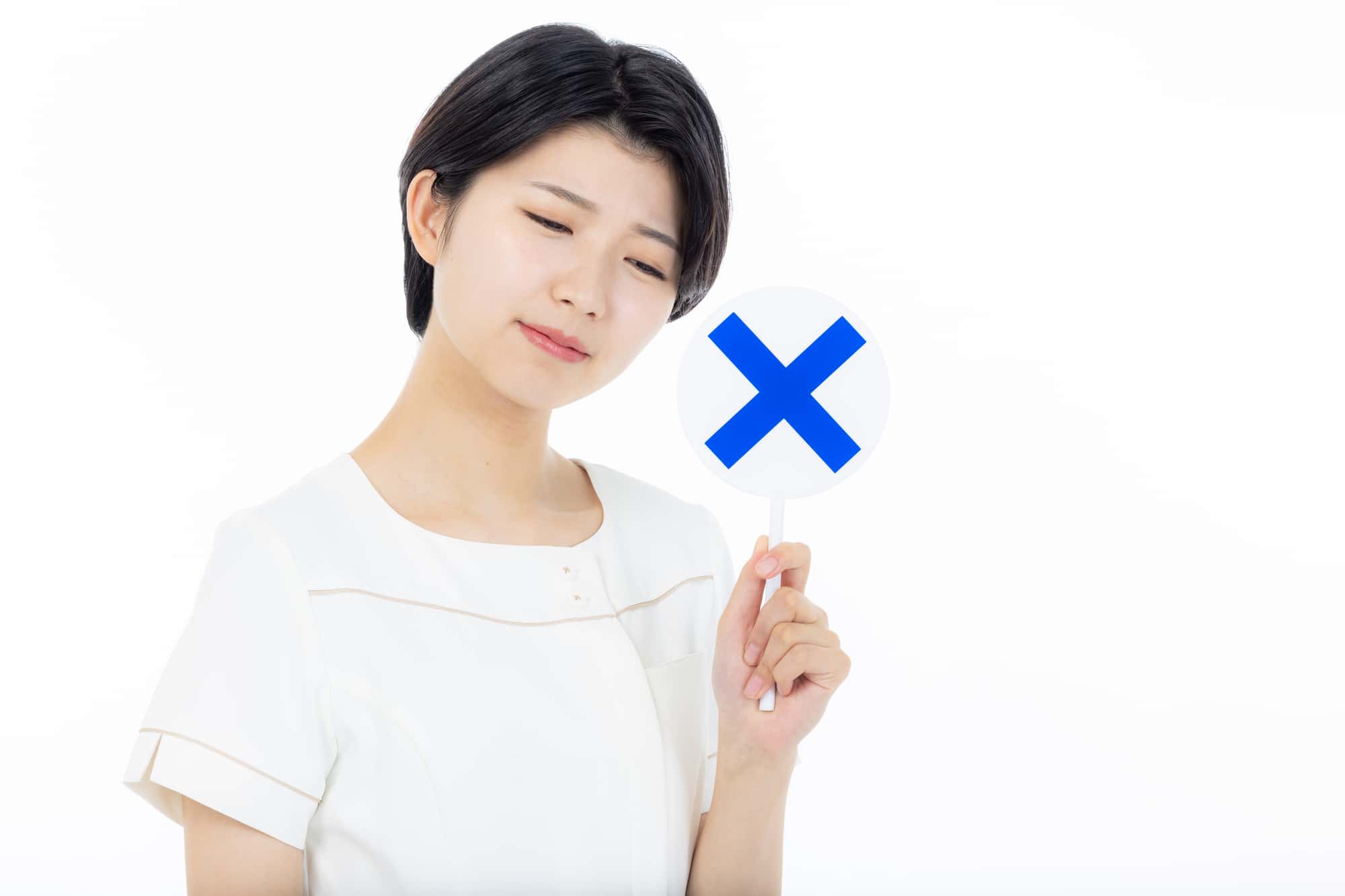 インプラントが向いていないケースについて説明するイメージ