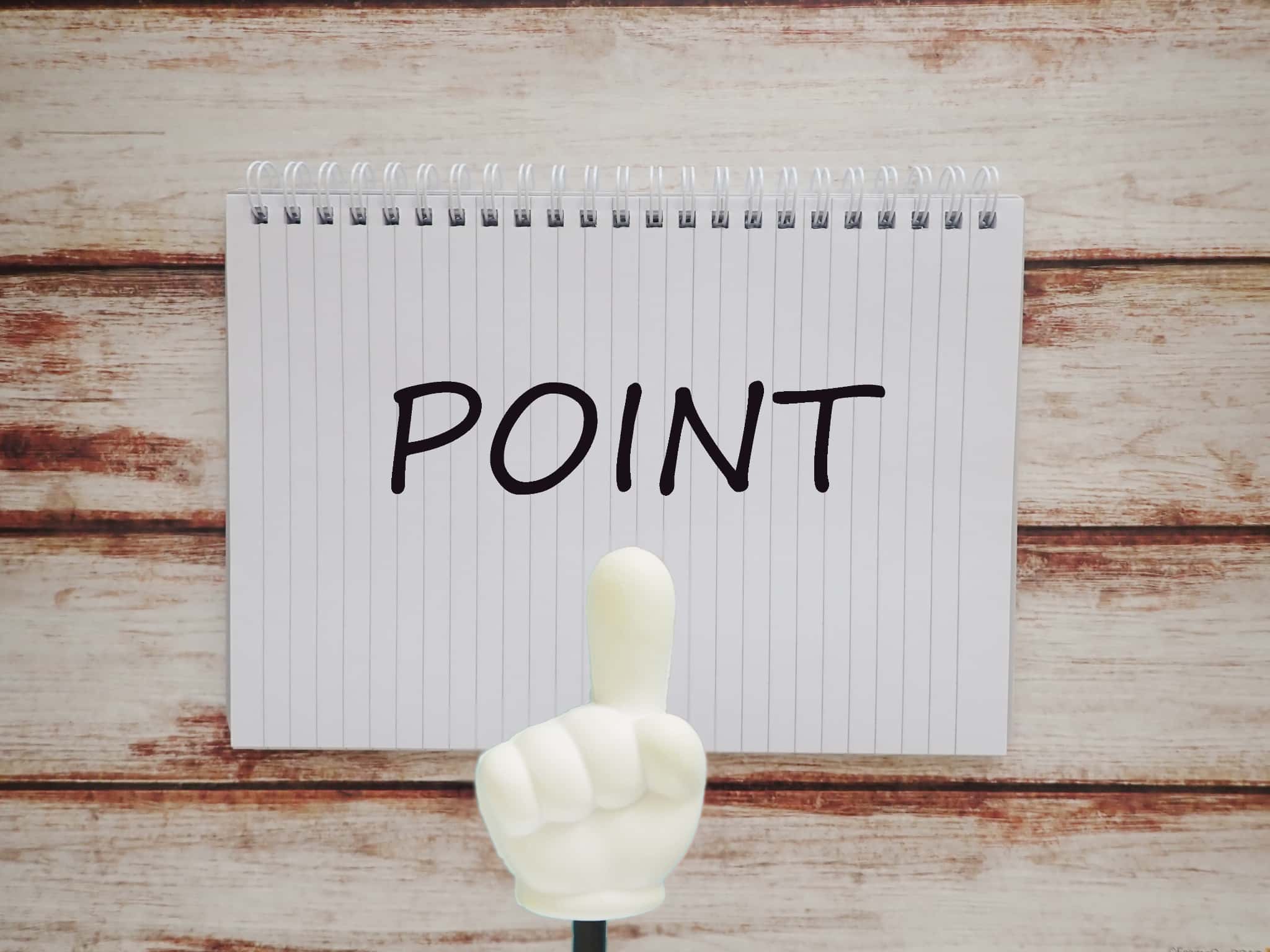 奥歯の治療にセラミックを選ぶときのポイントを説明するイメージ