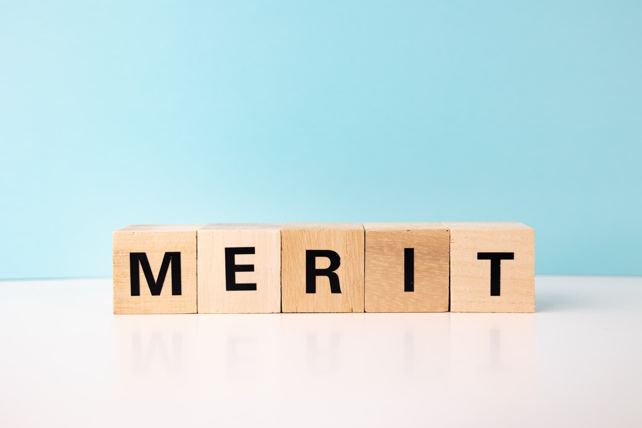 失った奥歯をインプラントにするメリットのイメージ